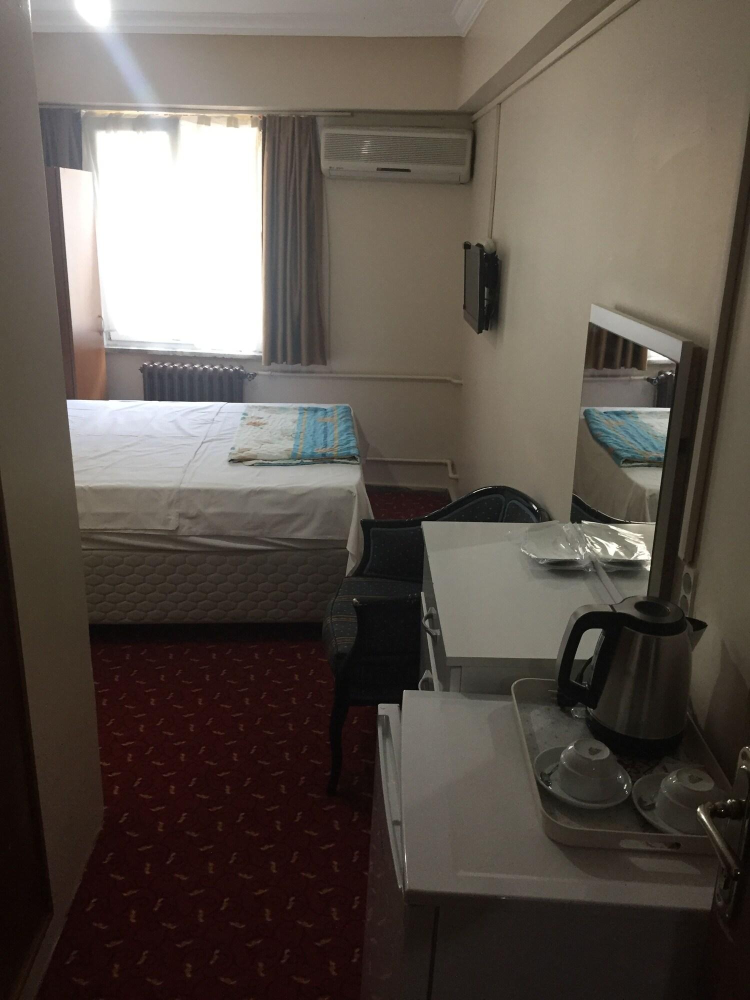 Paris & 2* Istanbul
